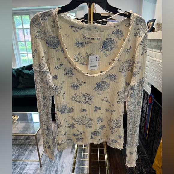Free People Clover Printed Long Sleeve Scoop Neck Shirt - Picture 5 of 9